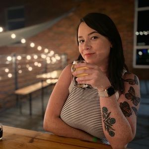 Meet your Posher, Crystal